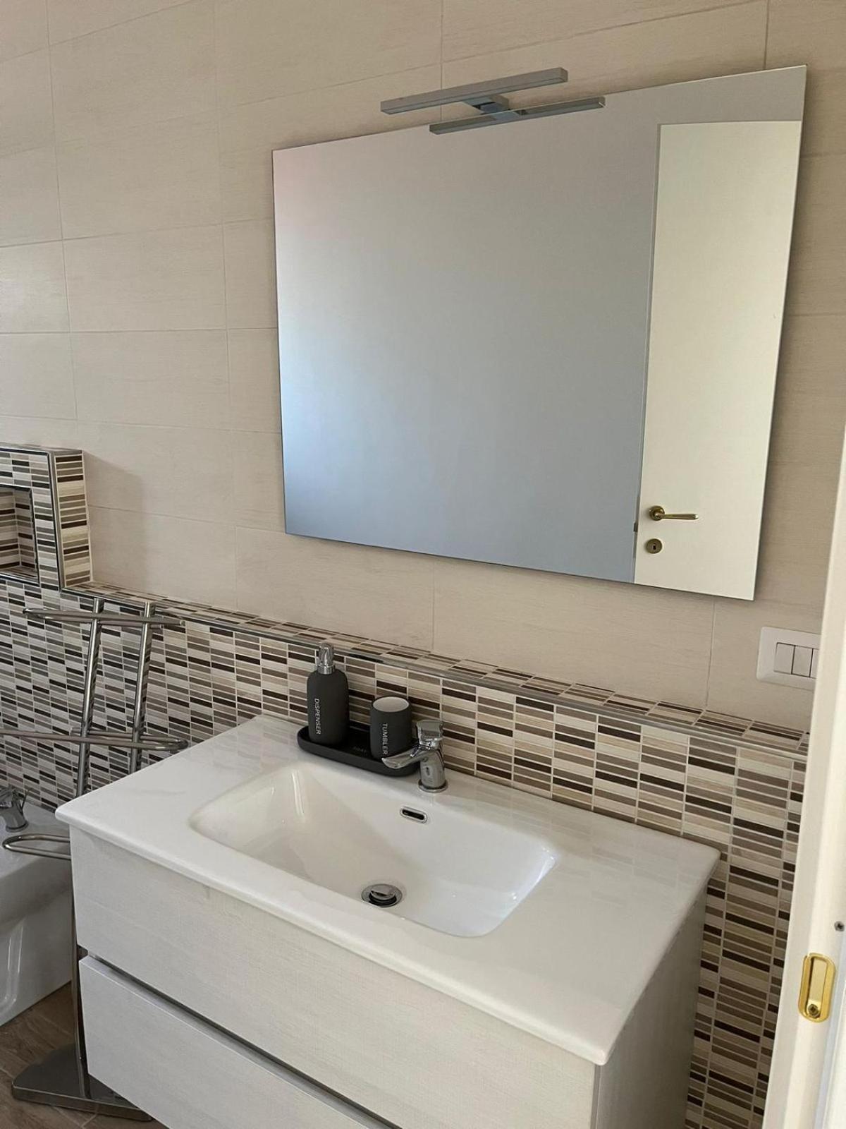 Ugaria Apartment Torre Annunziata Bagian luar foto