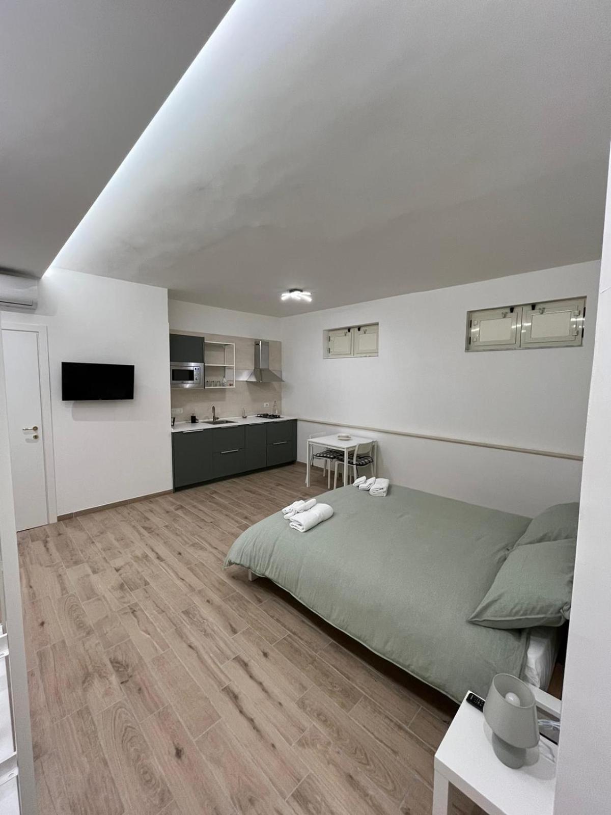 Ugaria Apartment Torre Annunziata Bagian luar foto